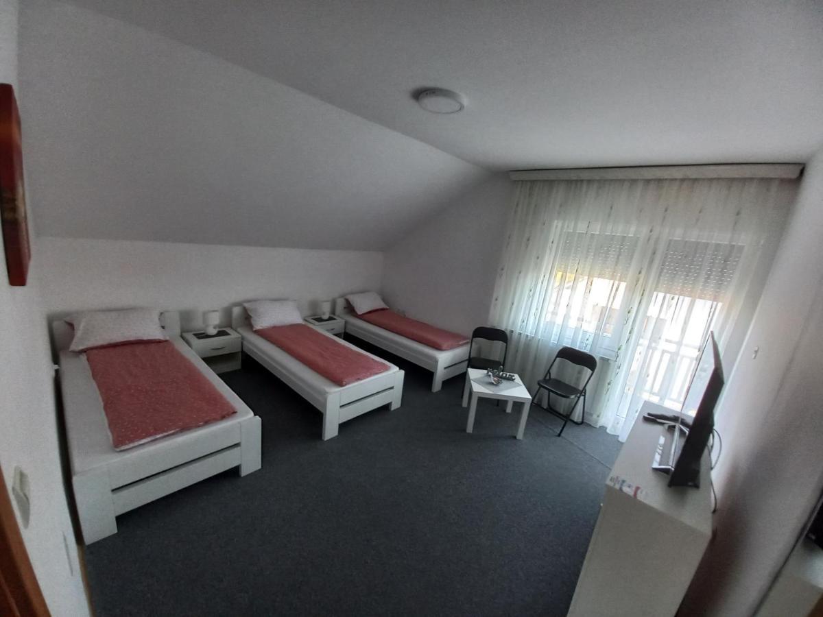 Apartmani Denis Dubrave Gornje Extérieur photo