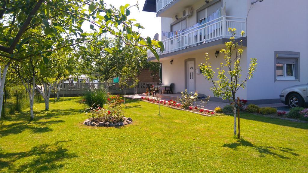 Apartmani Denis Dubrave Gornje Extérieur photo